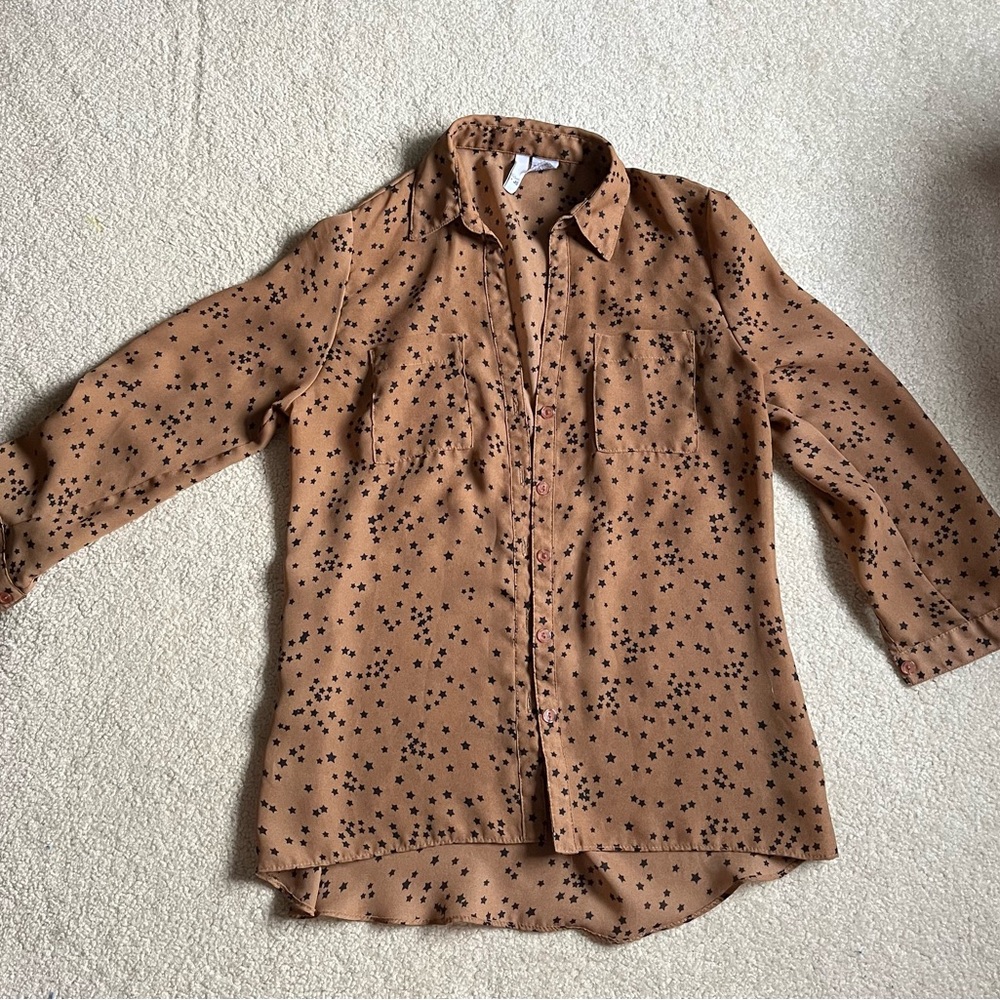 Sami & Jo Tan Blouse with Black Star Design